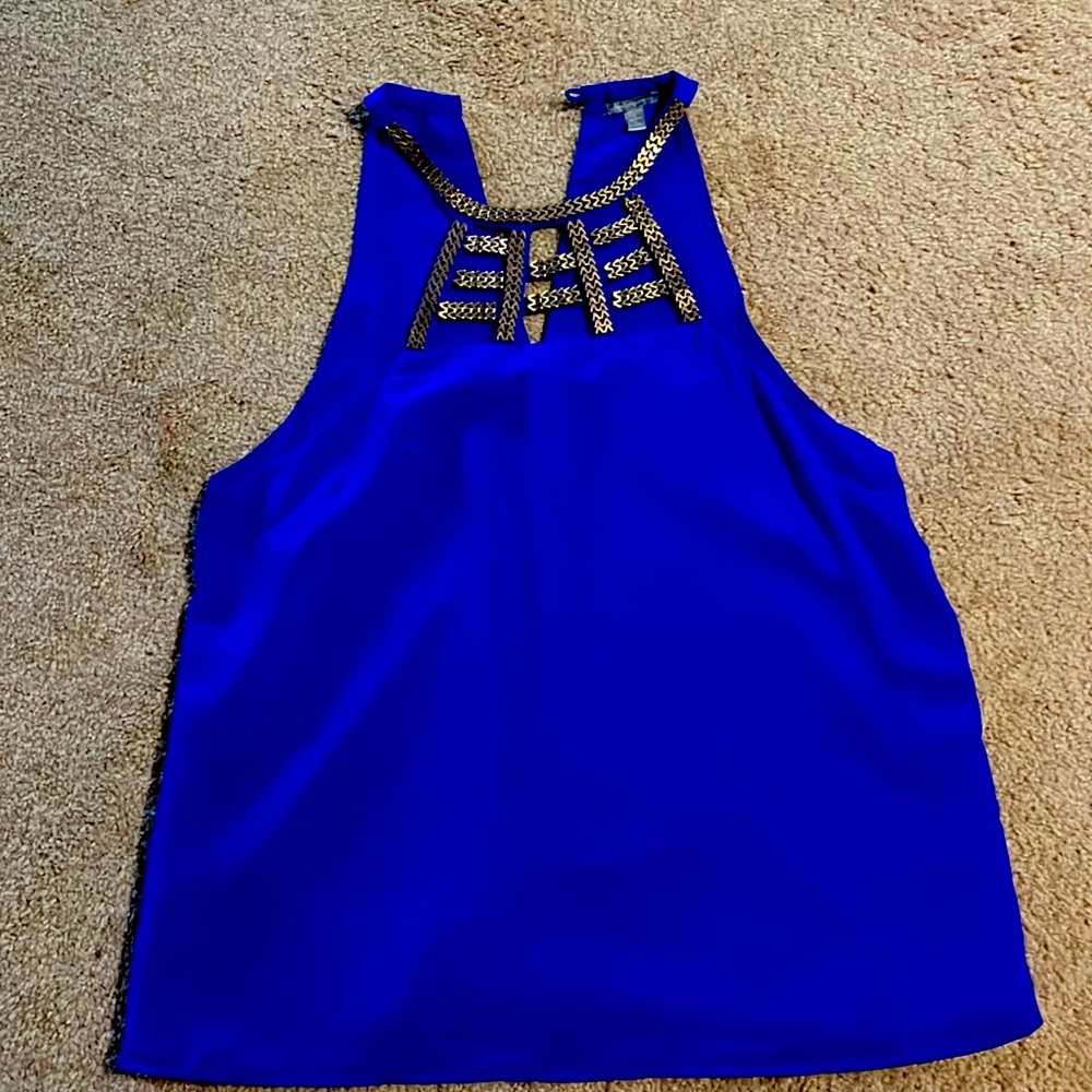 Sleeveless blouse